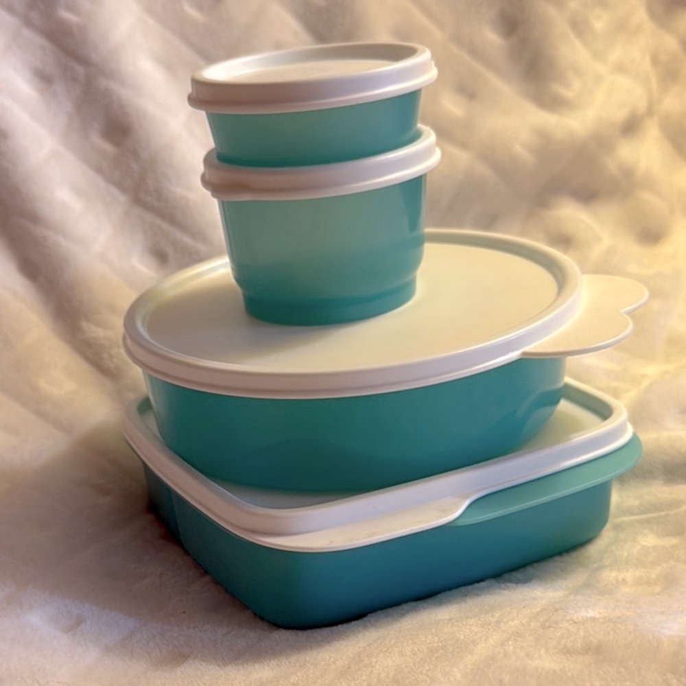 Tupperware 5 Piece Set